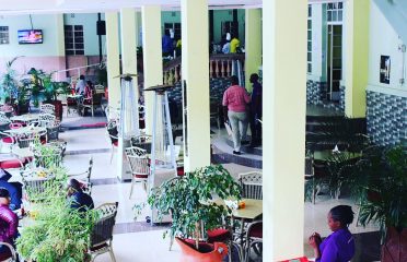 Sagret Hotel Equatorial