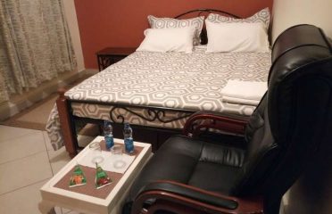 Royal Park Mansionette