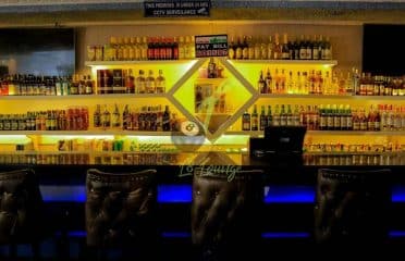 L8 Lounge & Grill