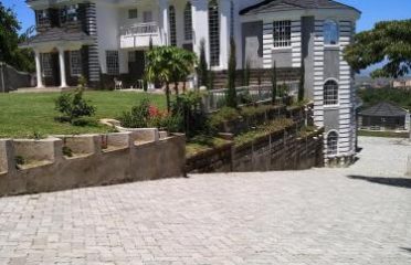 North Hills House