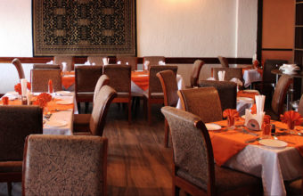 dinig, Gilani's restaurant